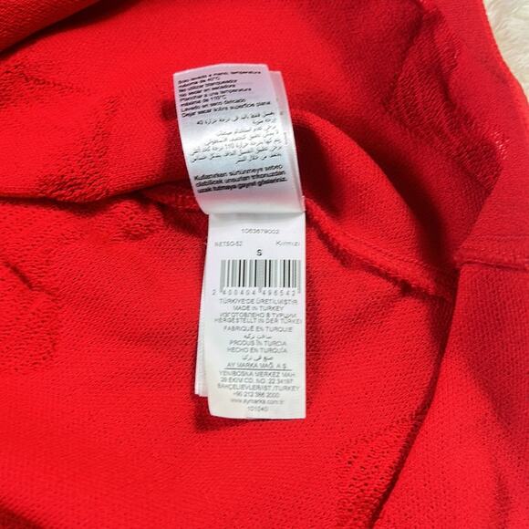 Network red knit fit and flare dress size small - Picture 10 of 12